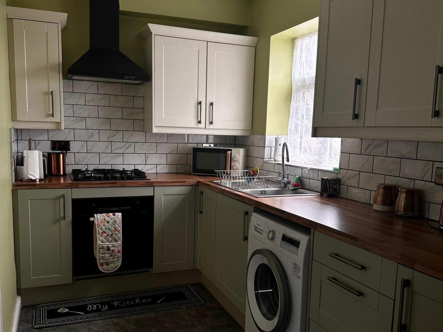 The Hideaway Home Bd5 - 2 Bed Lovely Modern House Bradford  Exterior photo