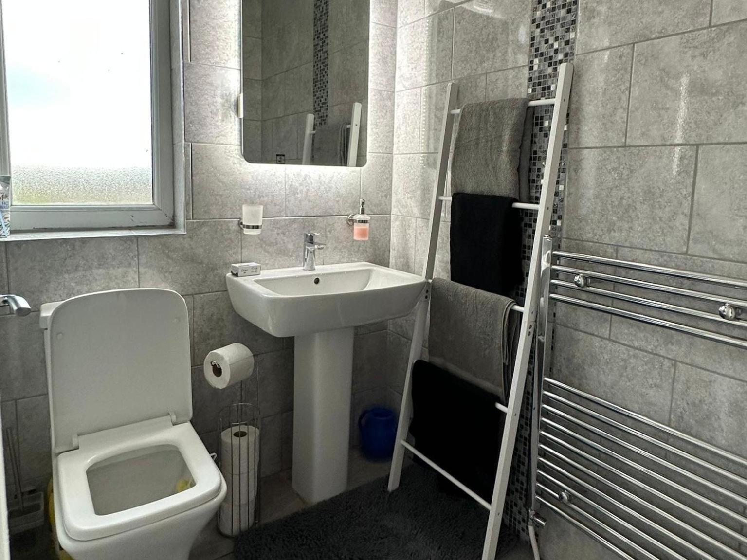 The Hideaway Home Bd5 - 2 Bed Lovely Modern House Bradford  Exterior photo